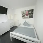 Am Rosenplatz,24 Stunden Check In, Kueche, Kostenfreie Parkplaetze Szálloda