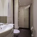 Am Rosenplatz,24 Stunden Check In, Kueche, Kostenfreie Parkplaetze Szálloda