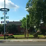 Am Rosenplatz,24 Stunden Check In, Kueche, Kostenfreie Parkplaetze Szálloda 2*
