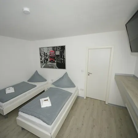 Am Rosenplatz,24 Stunden Check In, Kueche, Kostenfreie Parkplaetze Hotel 2*