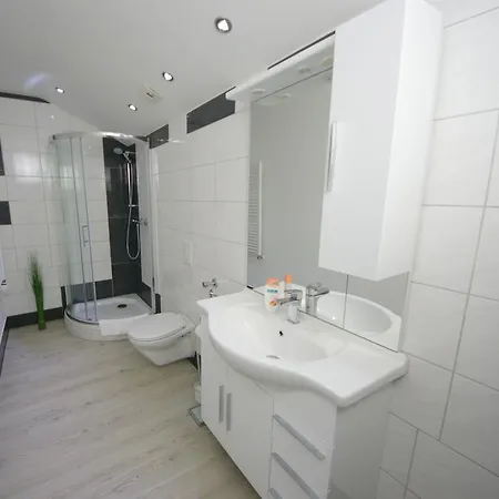 Am Rosenplatz,24 Stunden Check In, Kueche, Kostenfreie Parkplaetze 호텔 브레츠토르프