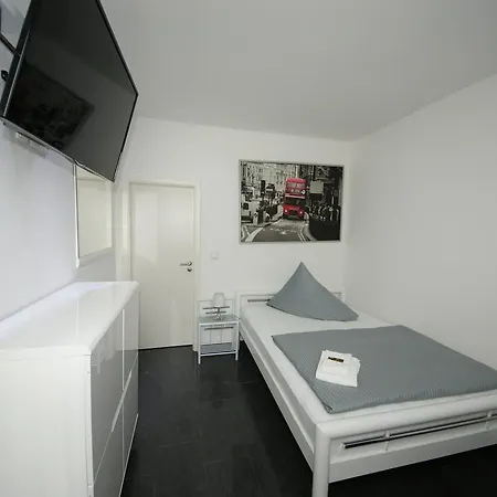 Garni - Am Rosenplatz,24 Stunden Check In, Kostenfreie Parkplätze Hotel Brechtorf