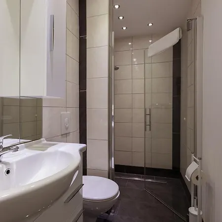 Am Rosenplatz,24 Stunden Check In, Kueche, Kostenfreie Parkplaetze Hotel