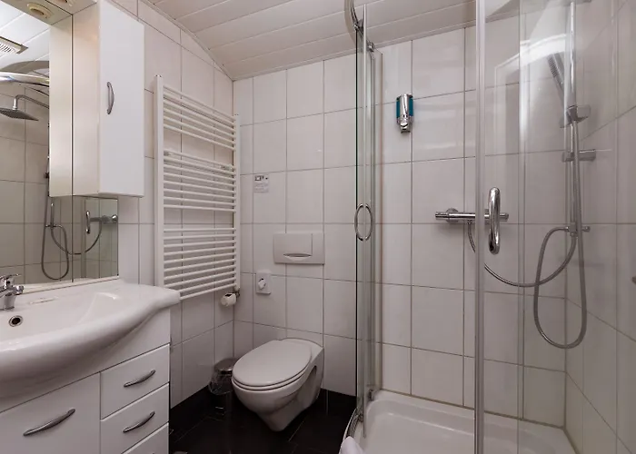 Am Rosenplatz,24 Stunden Check In, Kueche, Kostenfreie Parkplaetze 2*